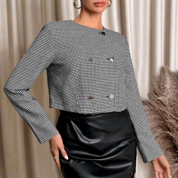 Women Short Lightweight Jacket, Long Sleeve,Houndstooth Print With Metal Button - Picture 3 of 5